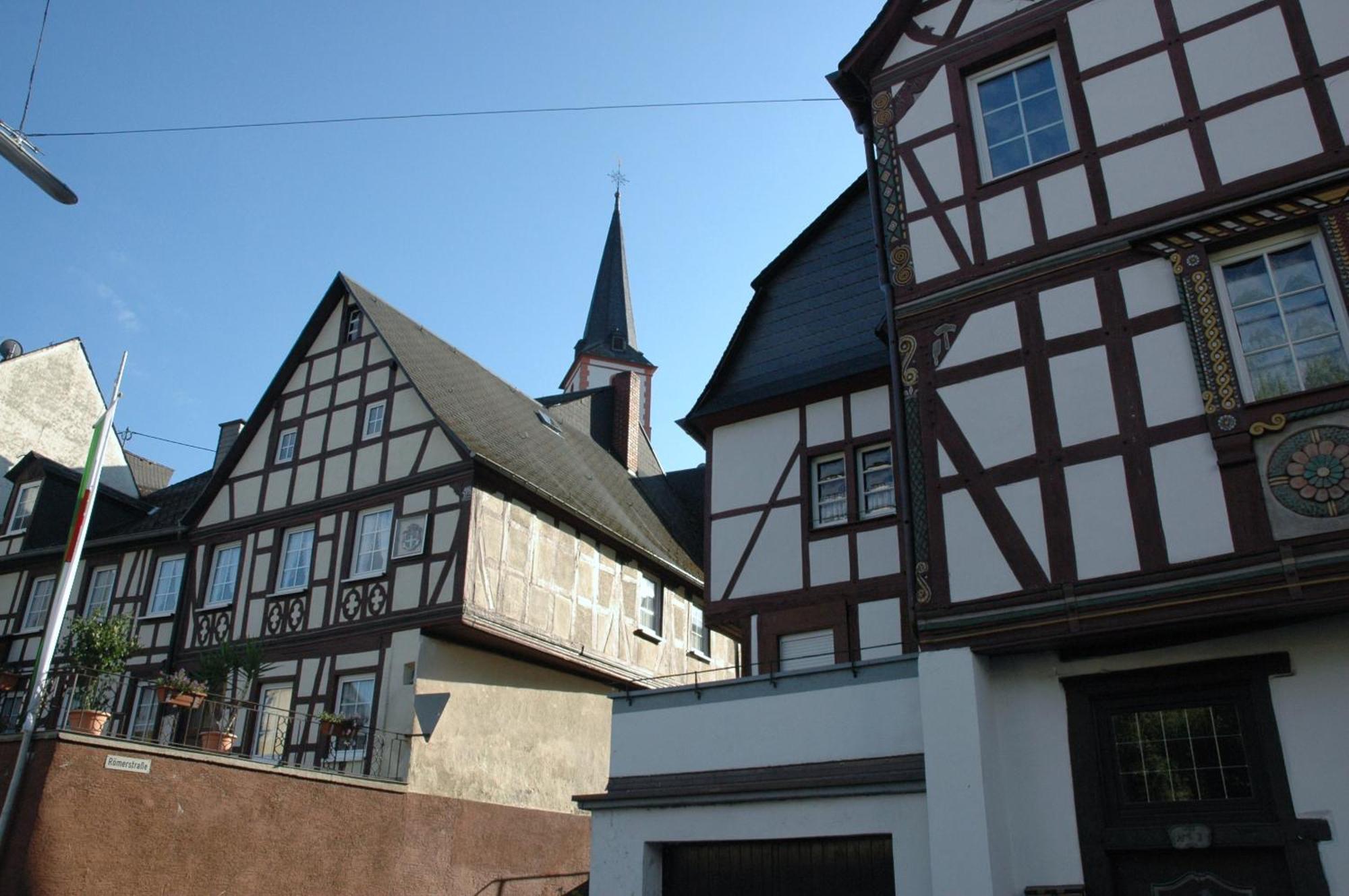Weingut-Gästehaus Karl Otto Nalbach Briedel Exterior foto
